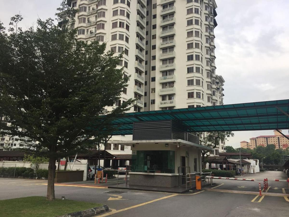 Cozy Kelana Jaya Semi-D Apt Near Mall, College & Hospital Petaling Jaya Dış mekan fotoğraf