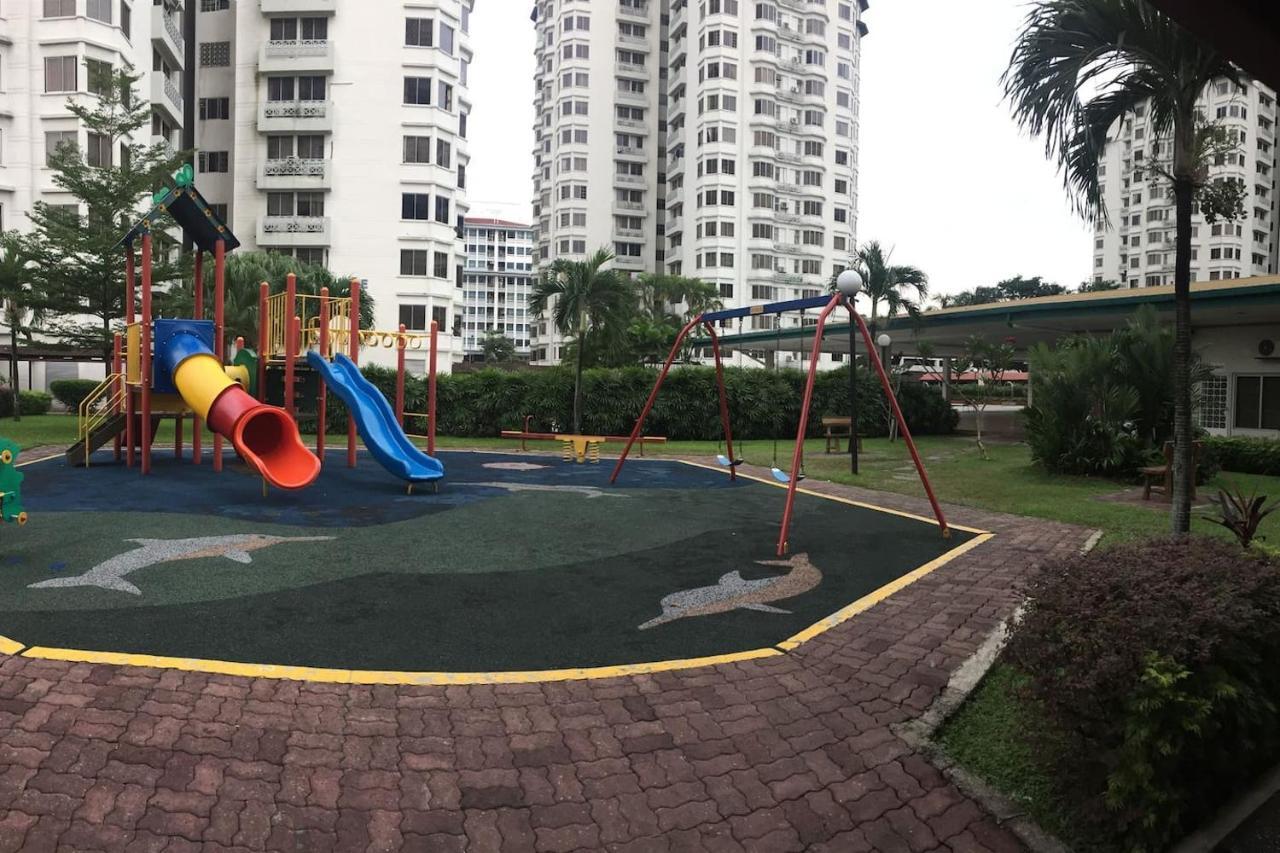 Cozy Kelana Jaya Semi-D Apt Near Mall, College & Hospital Petaling Jaya Dış mekan fotoğraf